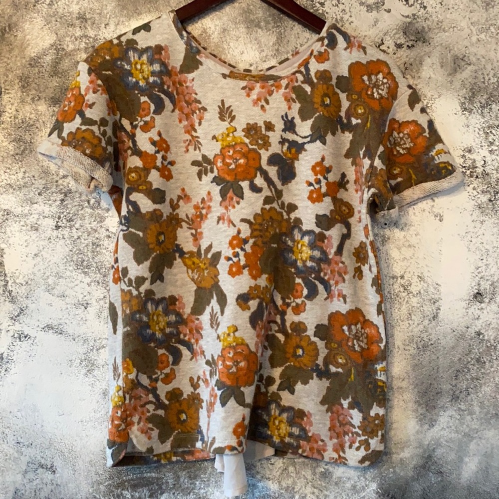 Anthropologie shortsleeved Sweatshirt Size Small